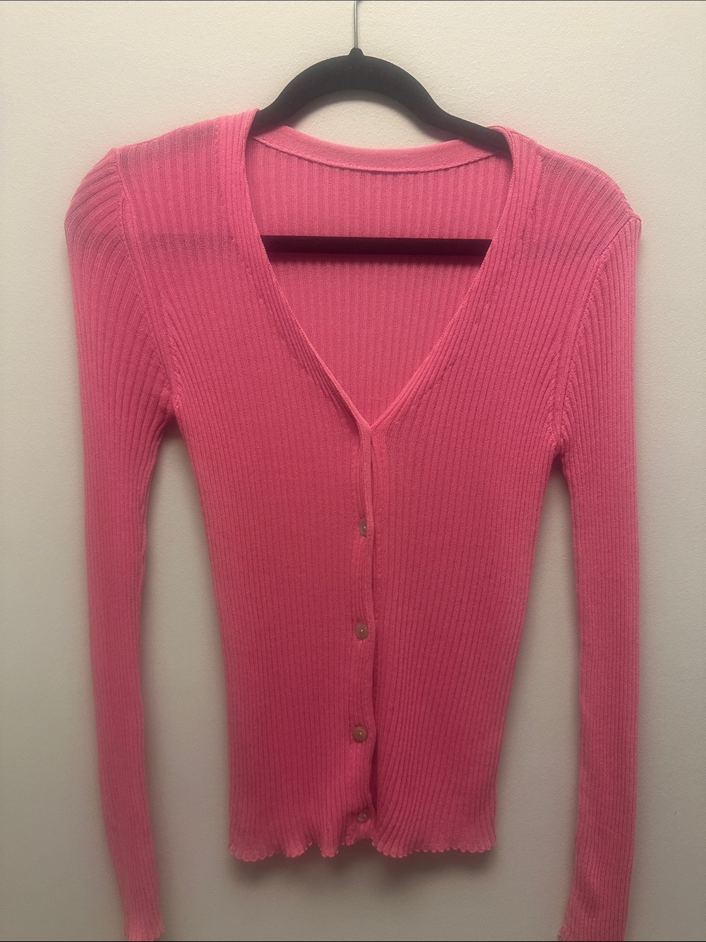 Slim Ribbed V-Neck Button-Front Sweater in Pink